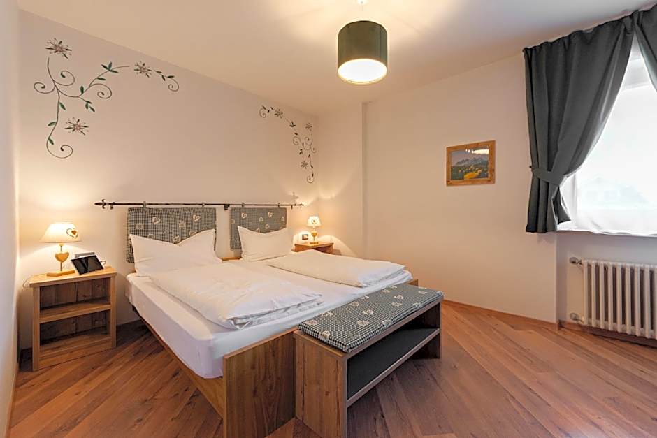 Kyrr Smart Mountain Retreat