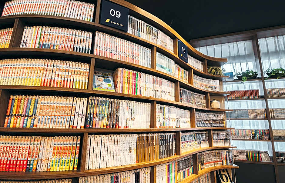 Quintessa Hotel Kokura Comic & Books