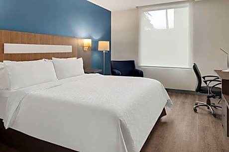 Standard King Room - Accessible