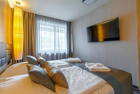 Apartment (2 Adults + 2 Children)