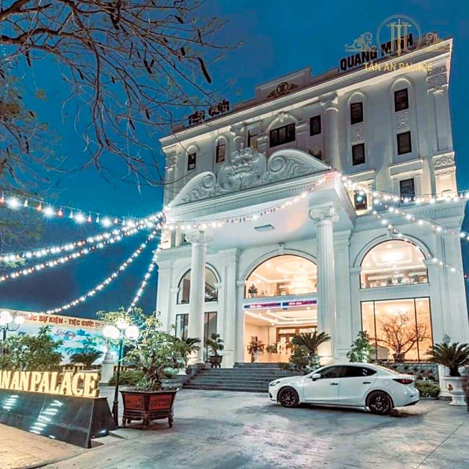 Tan An Palace