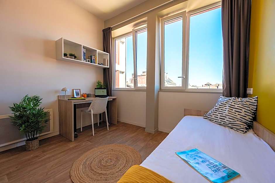 Nemea Appart Hotel Coliseum Amiens Centre