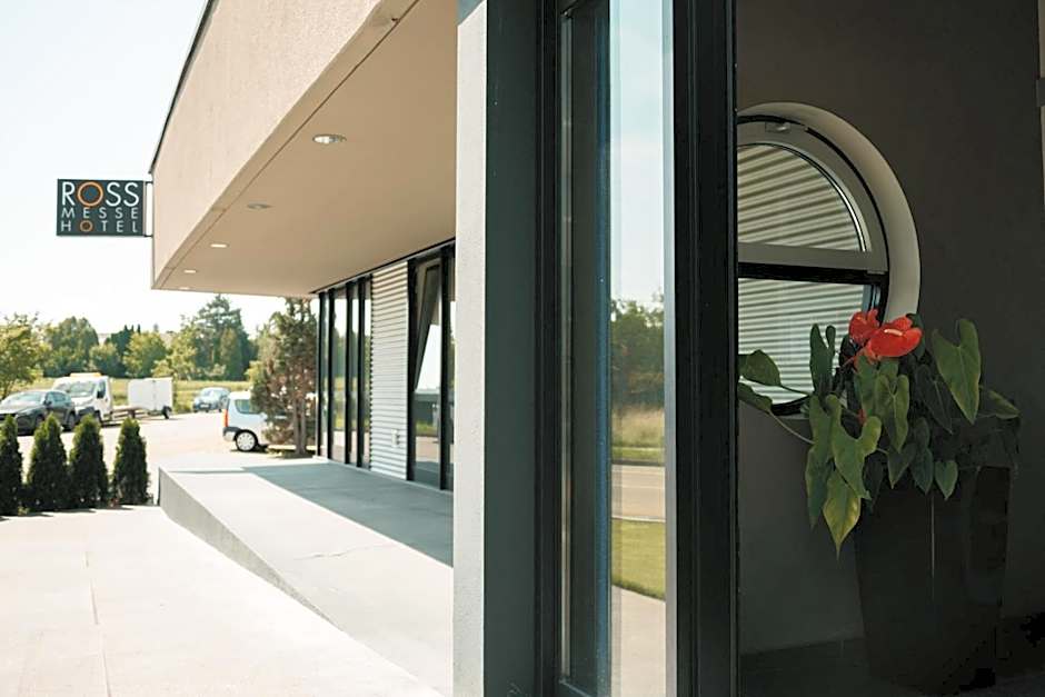 ROSS Hotel nähe Messe Stuttgart