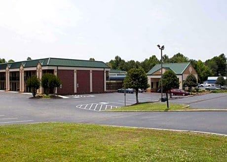 Quality Inn Morganton Southeast