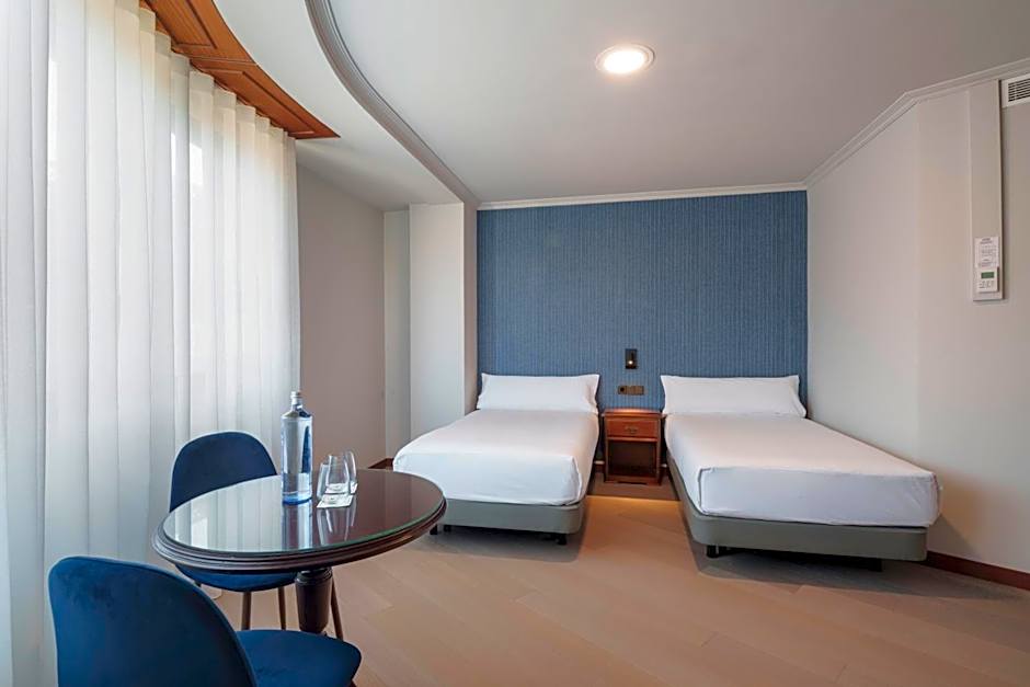 Hotel Almirante