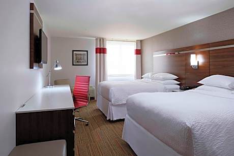 Deluxe Queen Room