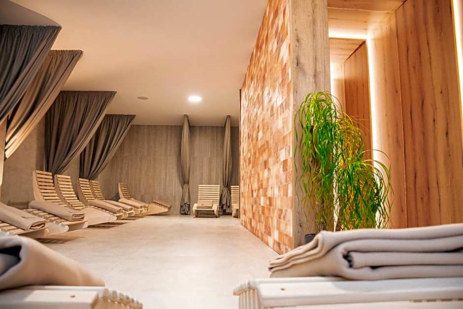 RM Hotel Wellness & Congress