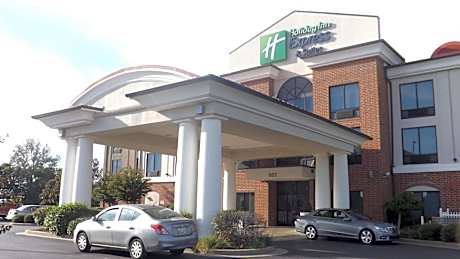 Holiday Inn Express Hotel & Suites Dyersburg By IHG