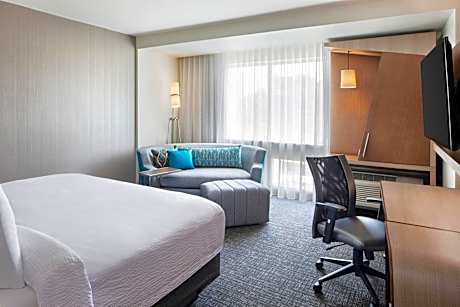 King Room with Sofa Bed - Hearing Accessible