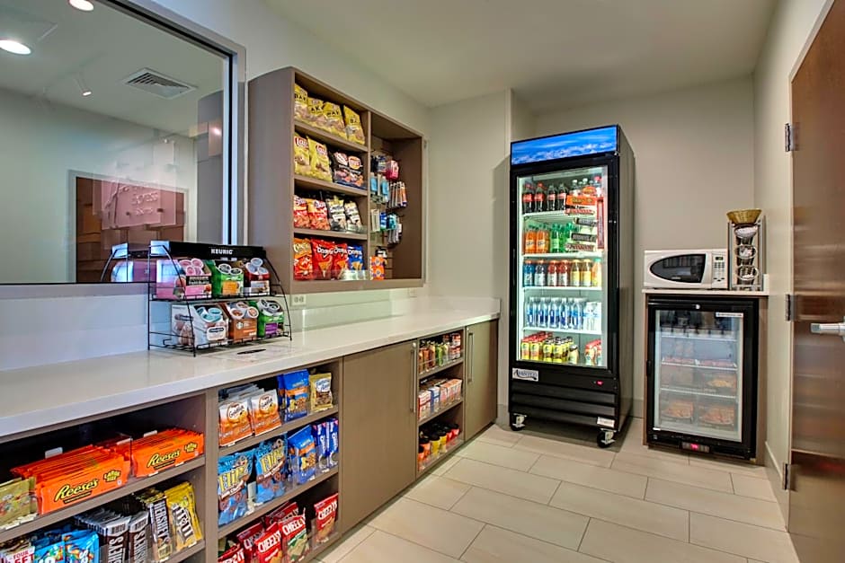 Holiday Inn Express & Suites Lancaster East - Strasburg By IHG