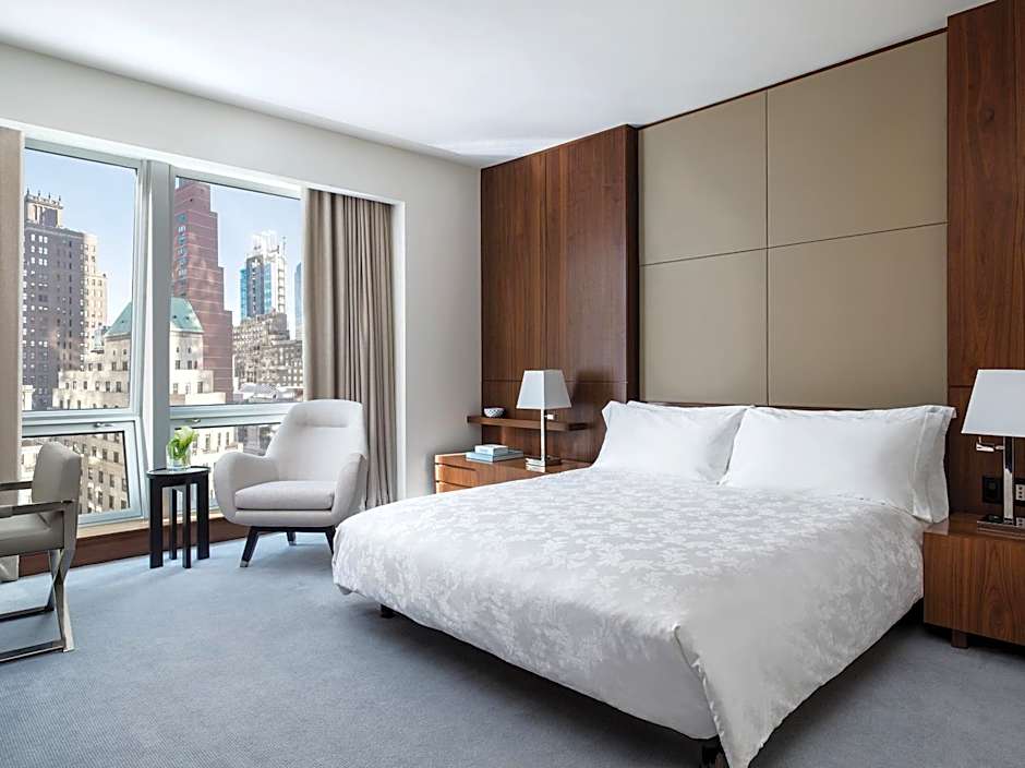 Photo 1 of 10 of Club 1 Bedroom Suite, Empire State Building View
