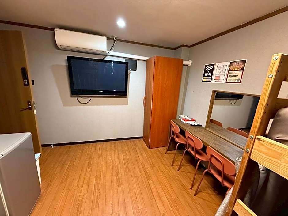 Tokyo House INN