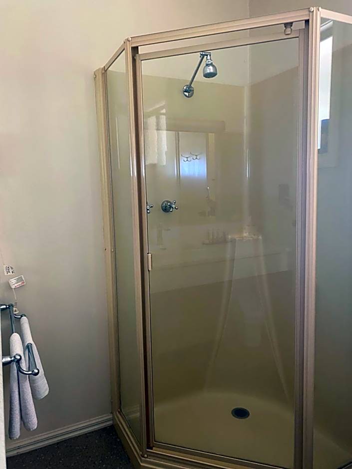 Deniliquin Country Club Motor Inn