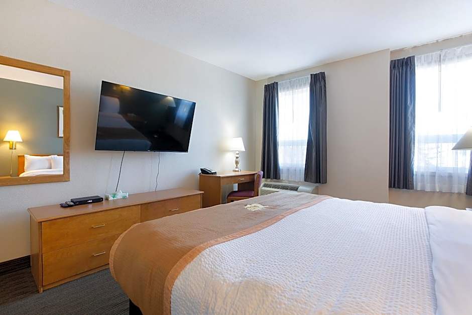 Lakeview Inns & Suites - Okotoks