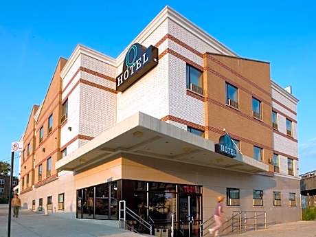 Hotel Q New York