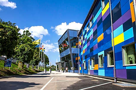 RC Hotel Sport's & Business