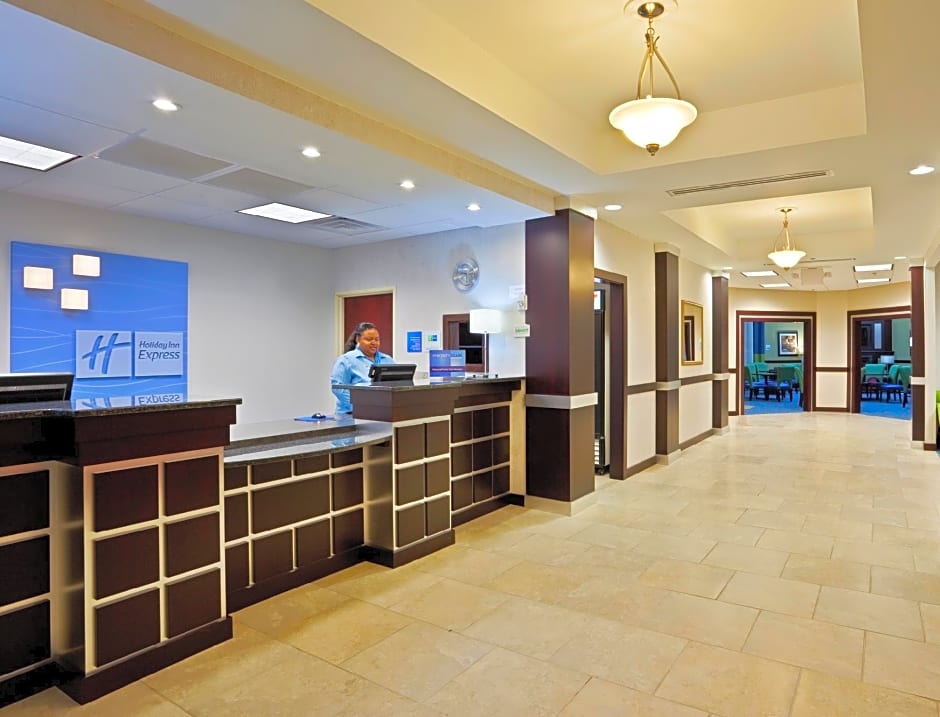 Holiday Inn Express Hotel and Suites Akron South-Airport Area By IHG