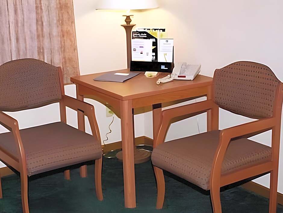 Super 8 by Wyndham Berlin WI