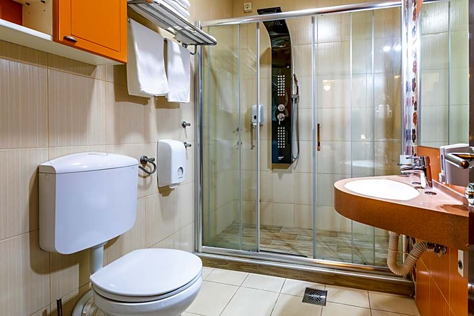 Garni Hotel Royal Crown