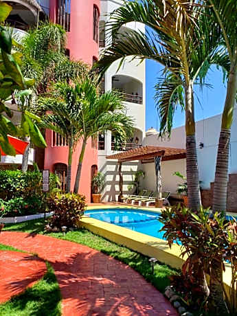 Hotel y Suites Los Encantos