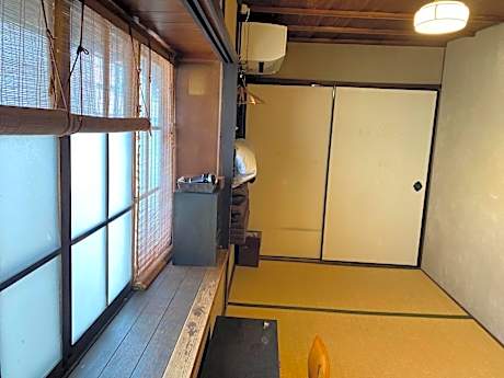 Japanese-Style Triple Room - Second Floor