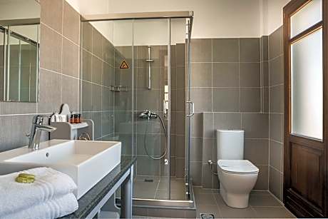 Suite with Partial Harbor View - 113