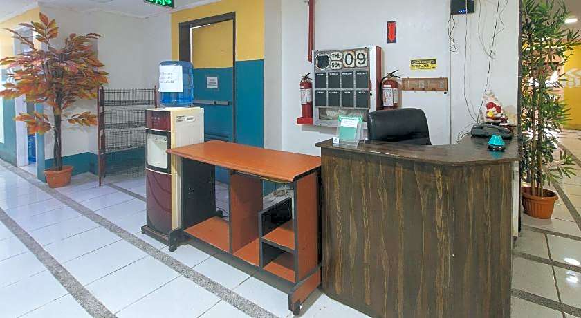 OYO 809 Crowne One Condo