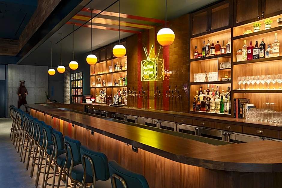 Moxy by Marriott NYC Downtown