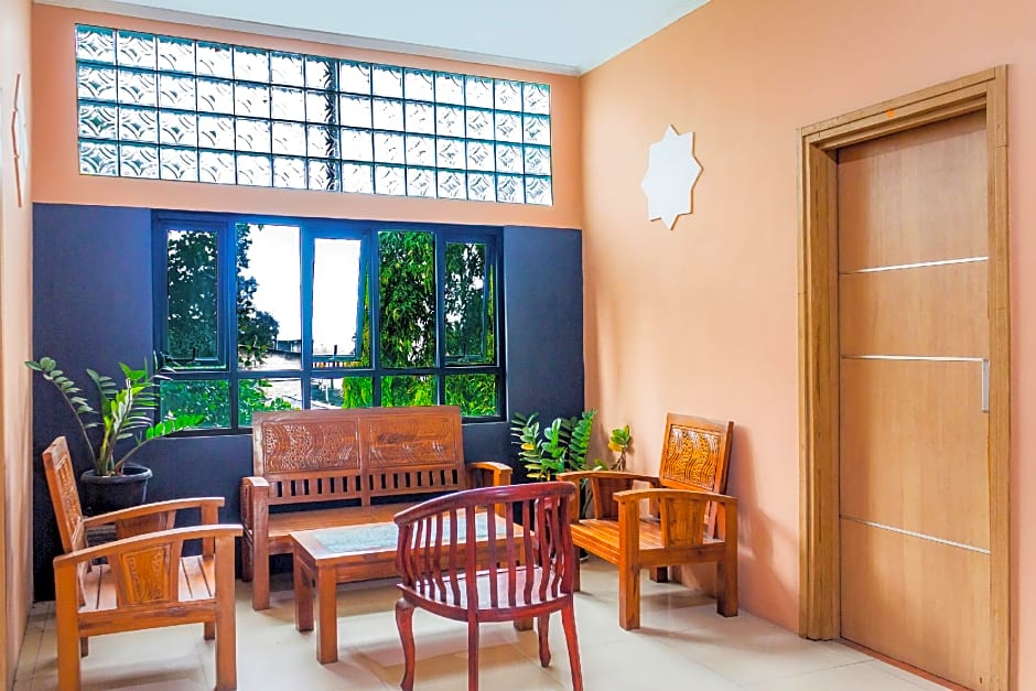 OYO 789 Pelangi Guest House