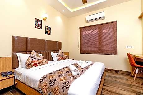 Interconnected Two Rooms