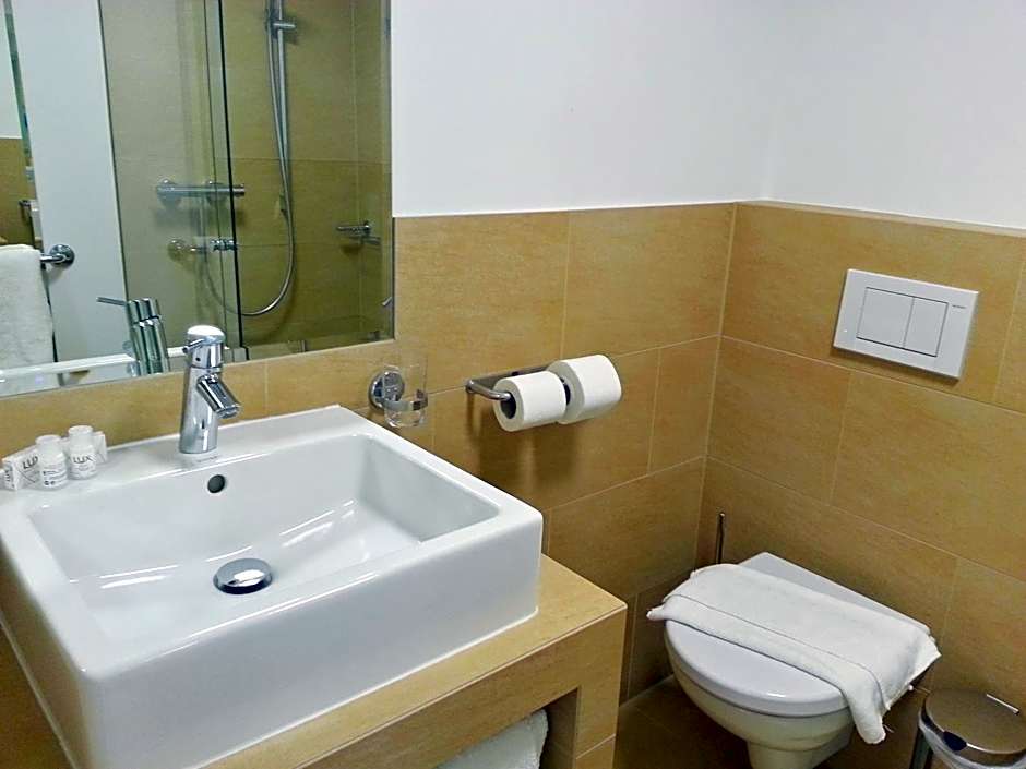 Madar Café Restaurant zum Fürsten