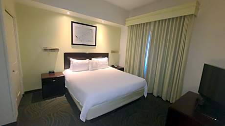 Two-Bedroom Suite with One King Bed and One Queen Bed