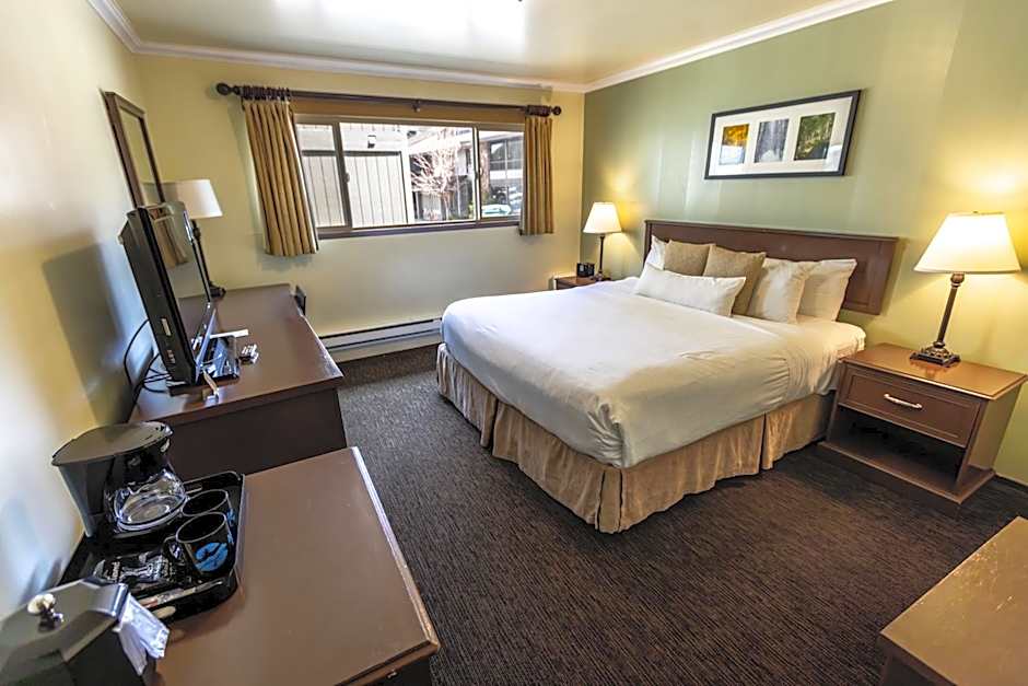 The Mammoth Creek Inn