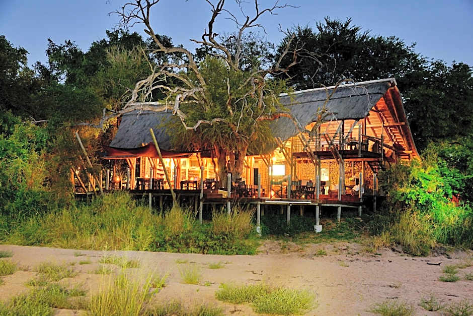 Rhino Post Safari Lodge