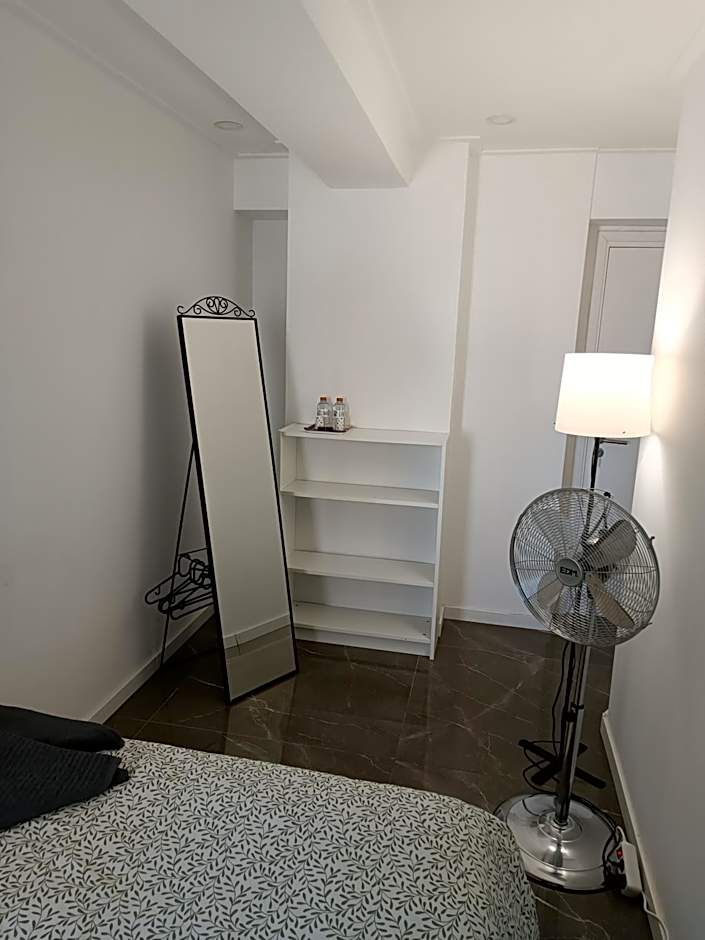 Plaza Caparica Hostel