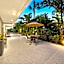 Boutique Vacation Rental Complex At Beach