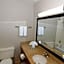 Rock Island Inn & Suites Marshalltown