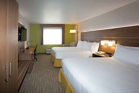 Queen Room with Two Queen Beds - Disability Access with Bath Tub