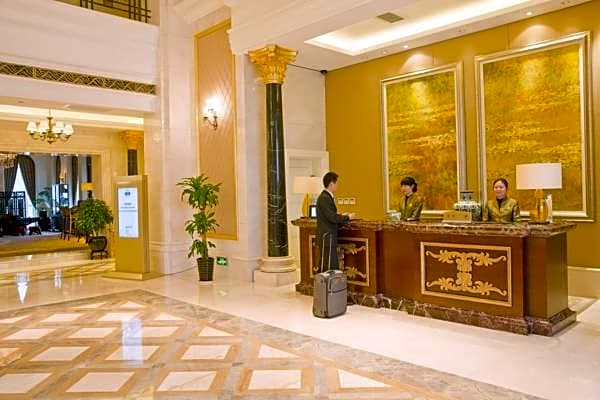 Days Hotel & Suites Fudu