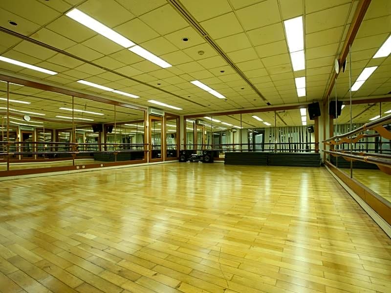 Bungalow Modern Golf & Country Club