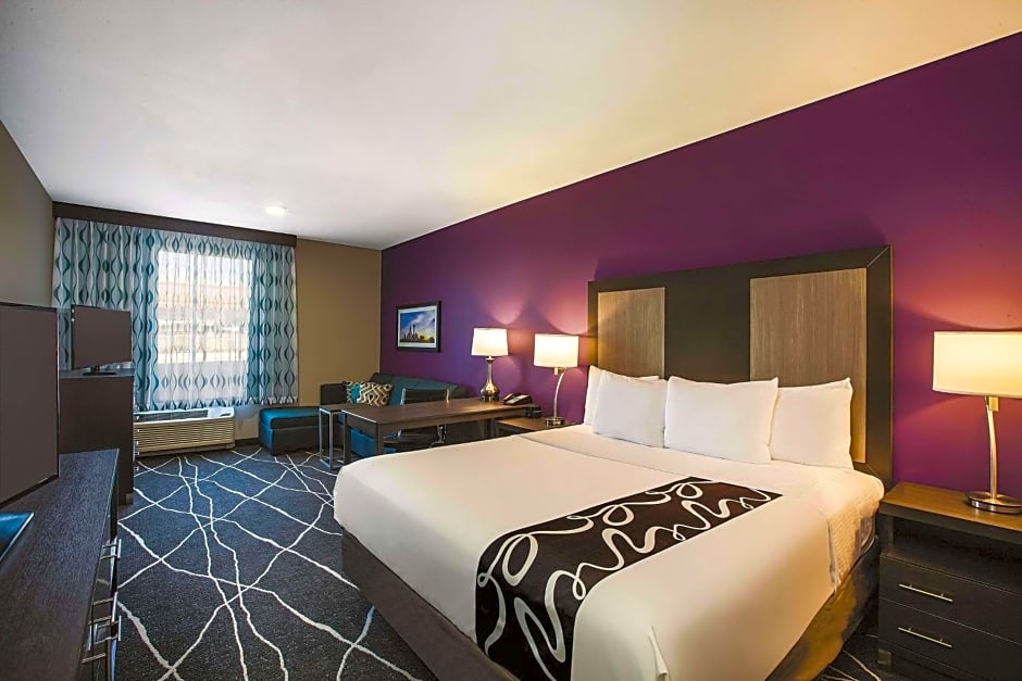 La Quinta Inn & Suites by Wyndham Dallas Northeast - Arboretum