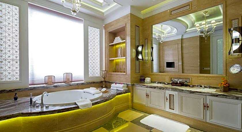 Hilton Yuxi Fuxian Lake Resort