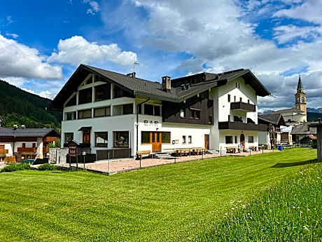 Hotel D'La Varda