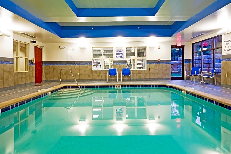 Holiday Inn Express & Suites Knoxville - Farragut by IHG