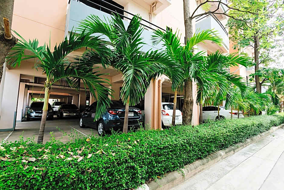 Grand Residence Ngamwongwan 19