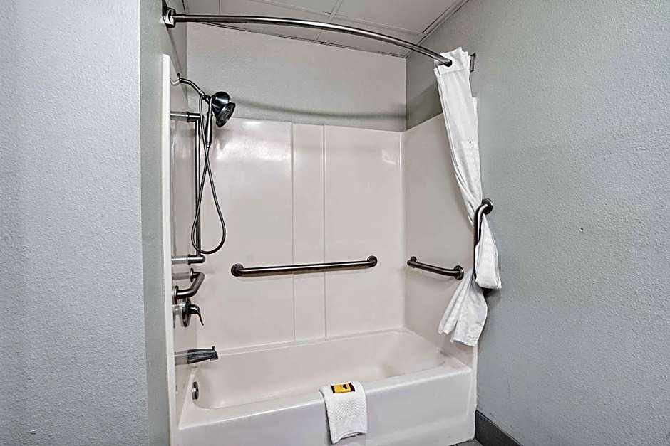 Blue Water Inn & Suites, BW Signature Collection