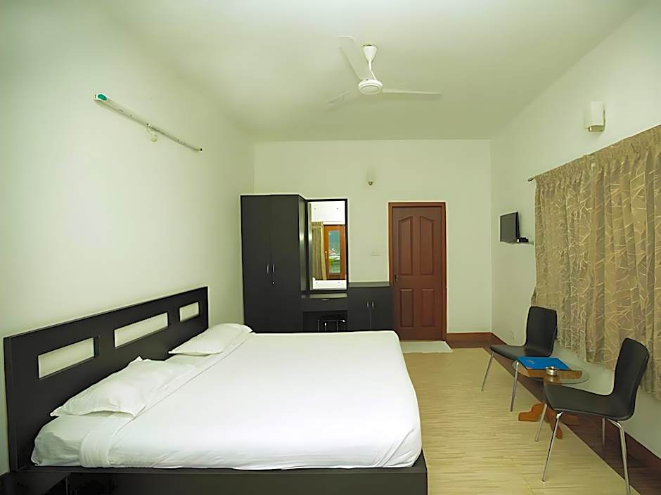 Mount 'n' Mist Hotel