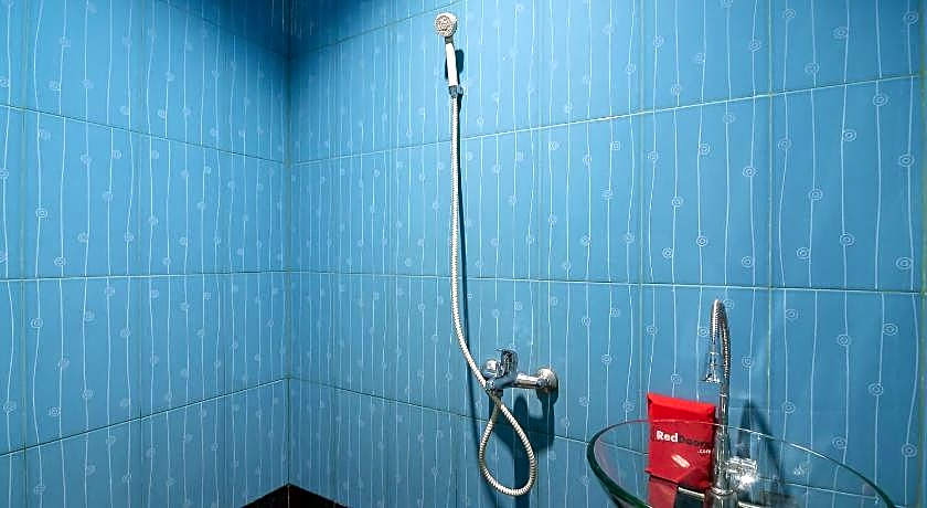 RedDoorz @ Batam Center 2