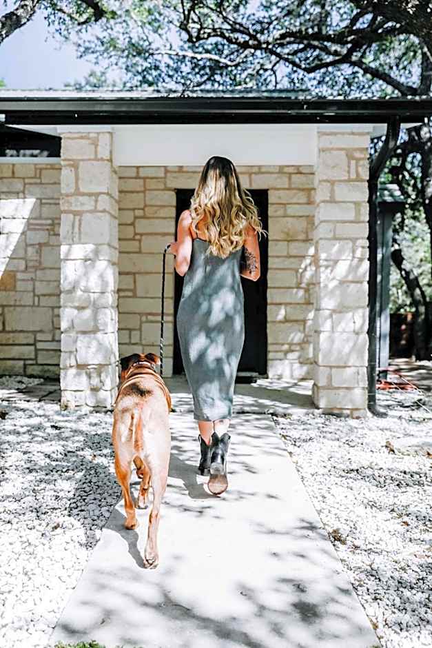 Wimberley Inn & bar