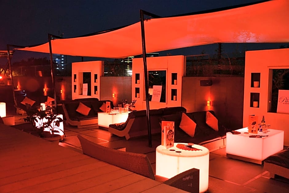 The Lalit Ashok Bangalore Hotel